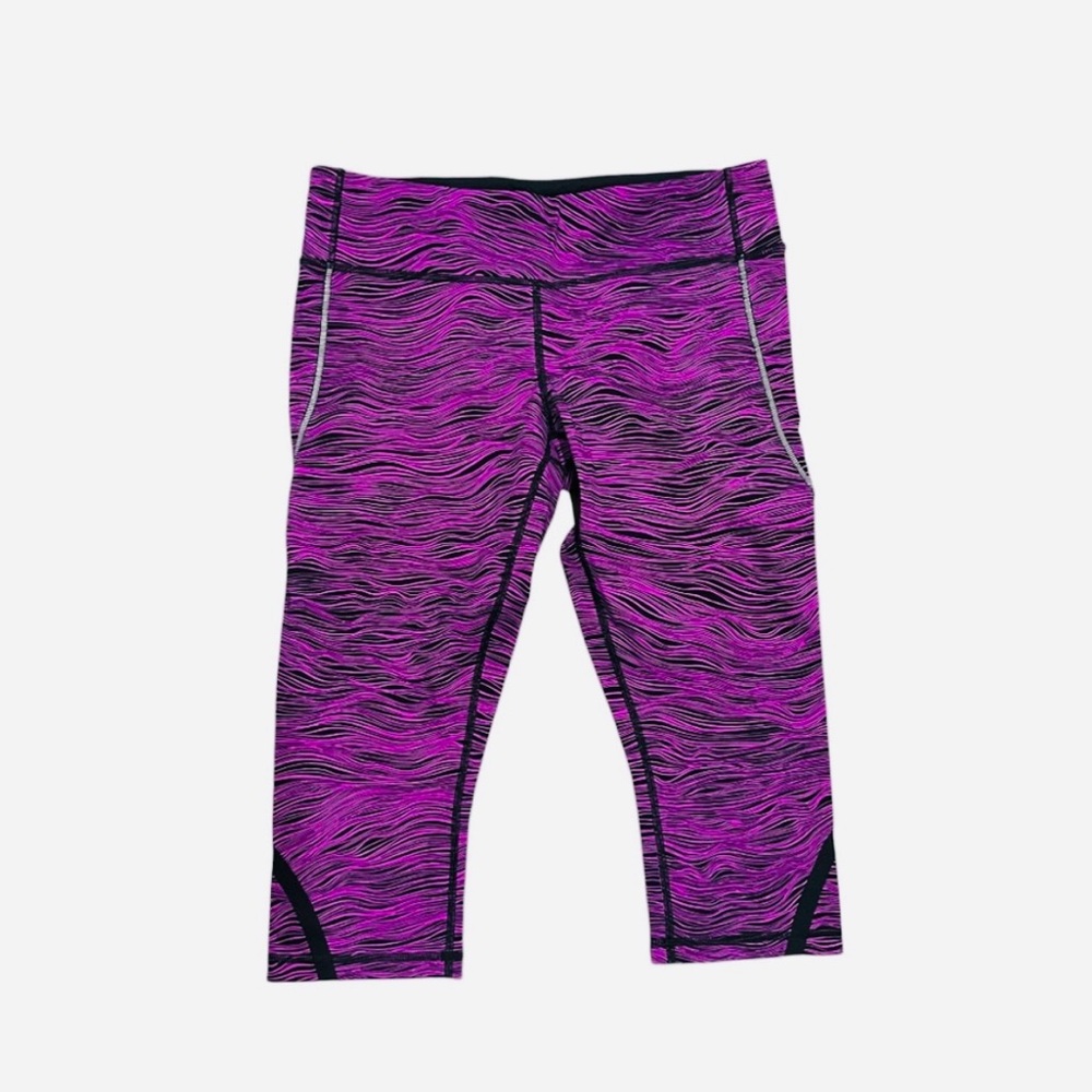 #217 Lululemon size 10 Capri leggings like new condition